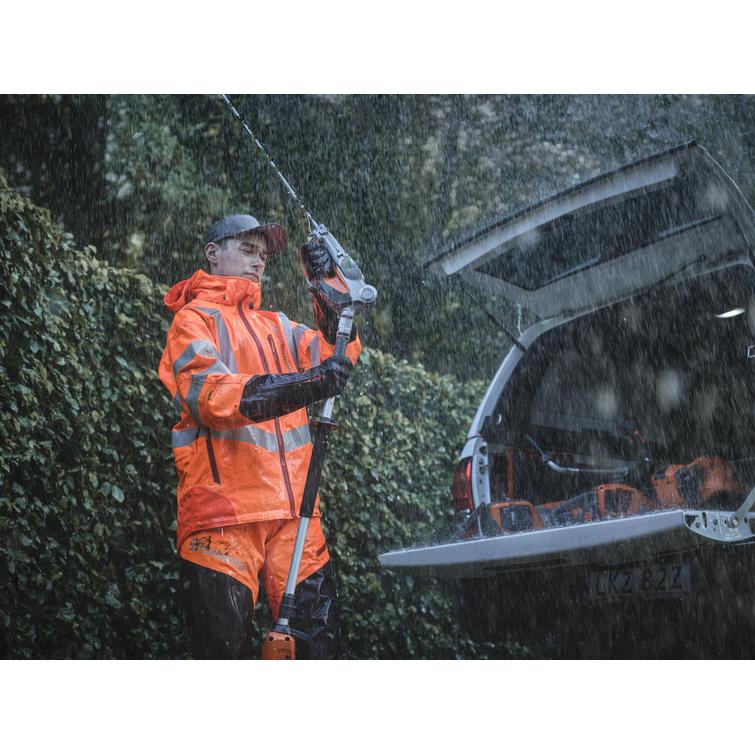 MIESTEN SADETAKKI M, KALVOLLA