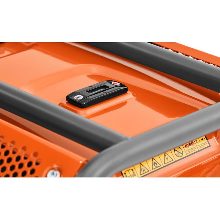 G3200P, 230V/50HZ, 2800/3000W, 3,8HP