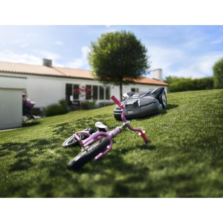 HUSQVARNA AUTOMOWER&reg; 430X NERA