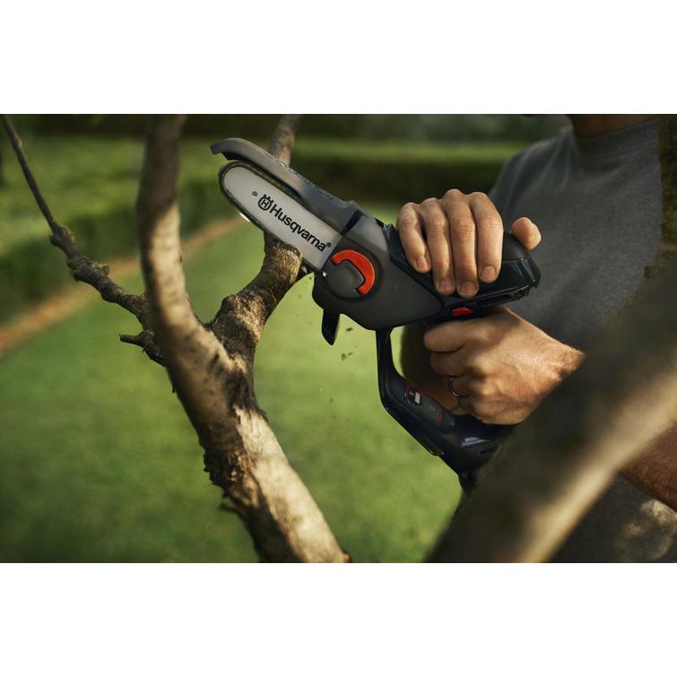 HUSQVARNA ASPIRET P5-P4A PUUTARHASAHA, SIS. AKUN JA LATURIN