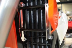 AXP RADIATOR BRACES BLACK SPACERS KTM/HUSQVARNA 125-500 2016