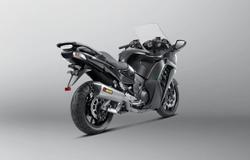 AKRAPOVIC SLIP-ON LINE (TITAANI) KAWASAKI CONCOURS 14/1400 G